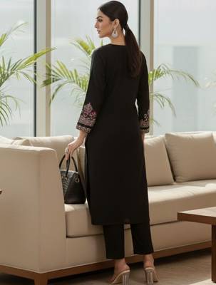Women Embroidered Regular Thread Work Kurta with Trousers & With Dupatta 3