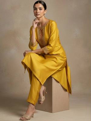 Women Regular Thread Work Kurta with Trousers & With Dupatta 2