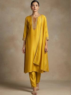 Women Regular Thread Work Kurta with Trousers & With Dupatta 7