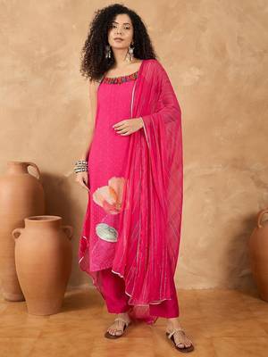 Women Spaghetti Strap Floral Kurta with Trousers & Dupatta 1
