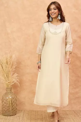 Women Regular Thread Work Kurta with Trousers & With Dupatta