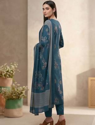 Women Floral Printed Regular Kurta with Trousers & With Dupatta 2