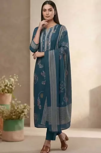Women Floral Printed Regular Kurta with Trousers & With Dupatta