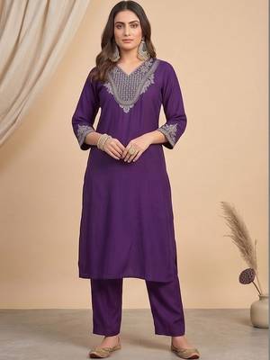 Women Ethnic Motifs Embroidered Regular Thread Work Kurta with Trousers & With Dupatta 3