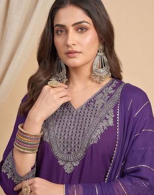 Women Ethnic Motifs Embroidered Regular Thread Work Kurta with Trousers & With Dupatta 4