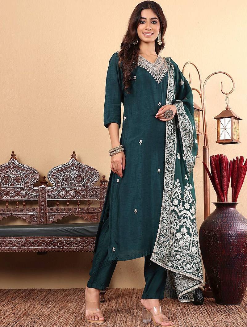 Ethnic Motifs Regular Thread Work  Silk Straight Kurta with Trousers & Dupatta