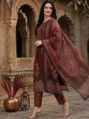 Floral Printed Sequinned Chanderi Silk Kurta With Trousers & Dupatta 4