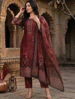 Floral Printed Sequinned Chanderi Silk Kurta With Trousers & Dupatta 5