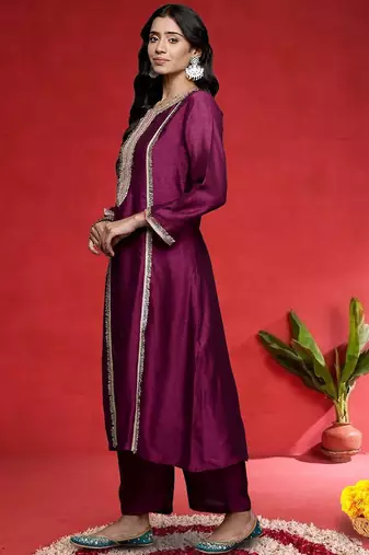 Geometric Yoke Design Notch Neck Sequinned Straight Kurta With Trouser And Dupatta