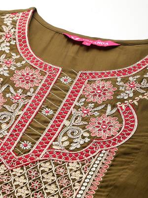 Floral Embroidered Zari Panelled Kurta With Palazzos & Dupatta 2