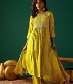 Women Leheriya Printed Empire Thread Work Kurta with Trousers & Dupatta
