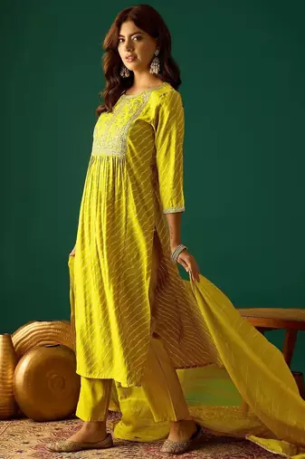 Women Leheriya Printed Empire Thread Work Kurta with Trousers & Dupatta