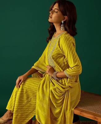 Women Leheriya Printed Empire Thread Work Kurta with Trousers & Dupatta 6