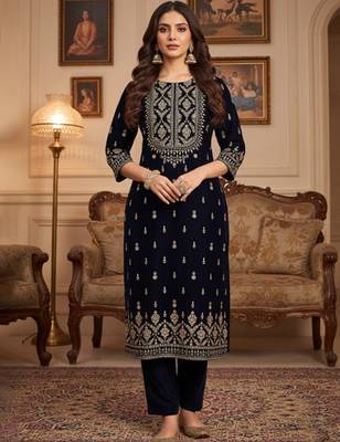 Women Ethnic Motifs Embroidered Regular Thread Work Velvet Kurta with Trousers 7