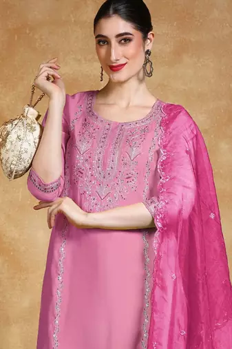 Floral Embroidered Regular Round Neck Straight Kurta With Trousers & Dupatta