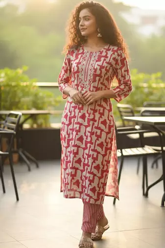 Women Printed Regular Kurta with Trousers & With Dupatta