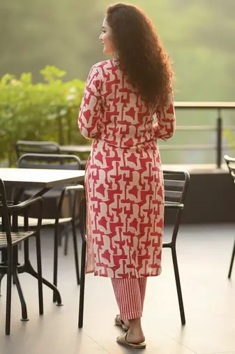 Women Printed Regular Kurta with Trousers & With Dupatta