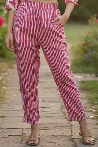 Women Printed Regular Kurta with Trousers & With Dupatta