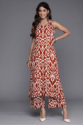 Ethnic Motifs Printed V-Neck Sleeveless  Cotton Straight Kurta With Palazzo