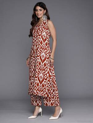 Ethnic Motifs Printed V-Neck Sleeveless  Cotton Straight Kurta With Palazzo 2