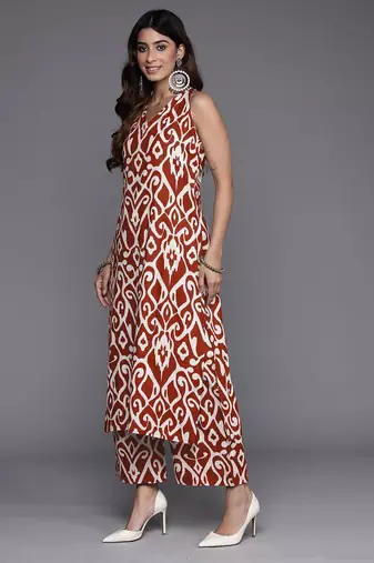 Ethnic Motifs Printed V-Neck Sleeveless Pure Cotton Straight Kurta With Palazzo
