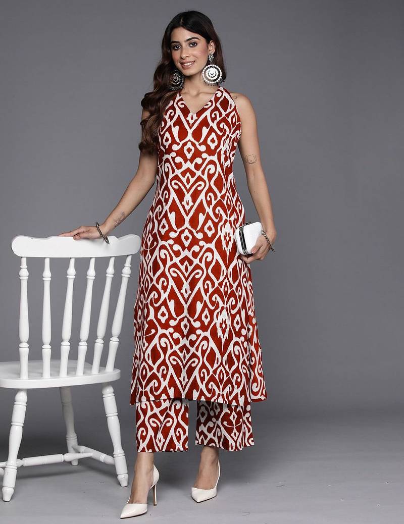 Ethnic Motifs Printed V-Neck Sleeveless  Cotton Straight Kurta With Palazzo