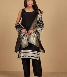 Sleeveless Round Neck Straight Kurta With Trousers And Dupatta