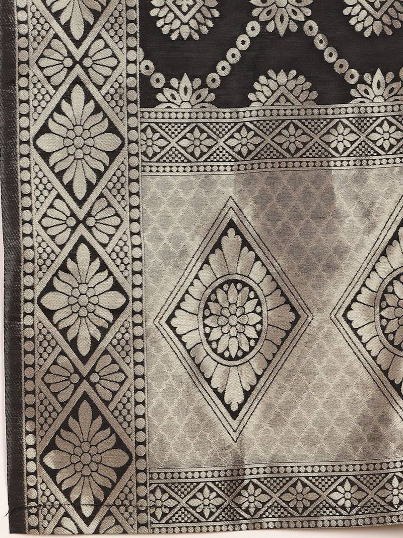 Sleeveless Round Neck Straight Kurta With Trousers And Dupatta