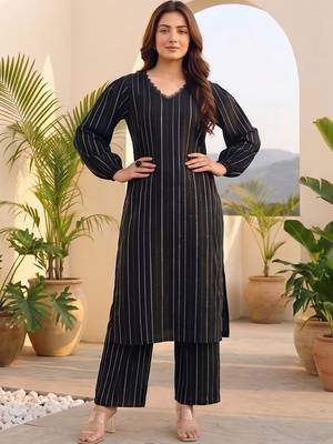 Women Printed Regular Silk Crepe Kurta with Trousers 1