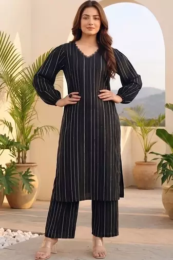 Women Printed Regular Silk Crepe Kurta with Trousers