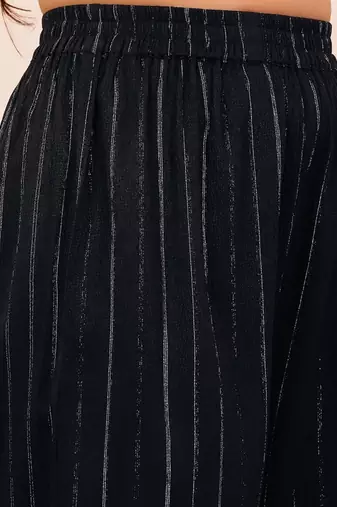 Women Printed Regular Silk Crepe Kurta with Trousers
