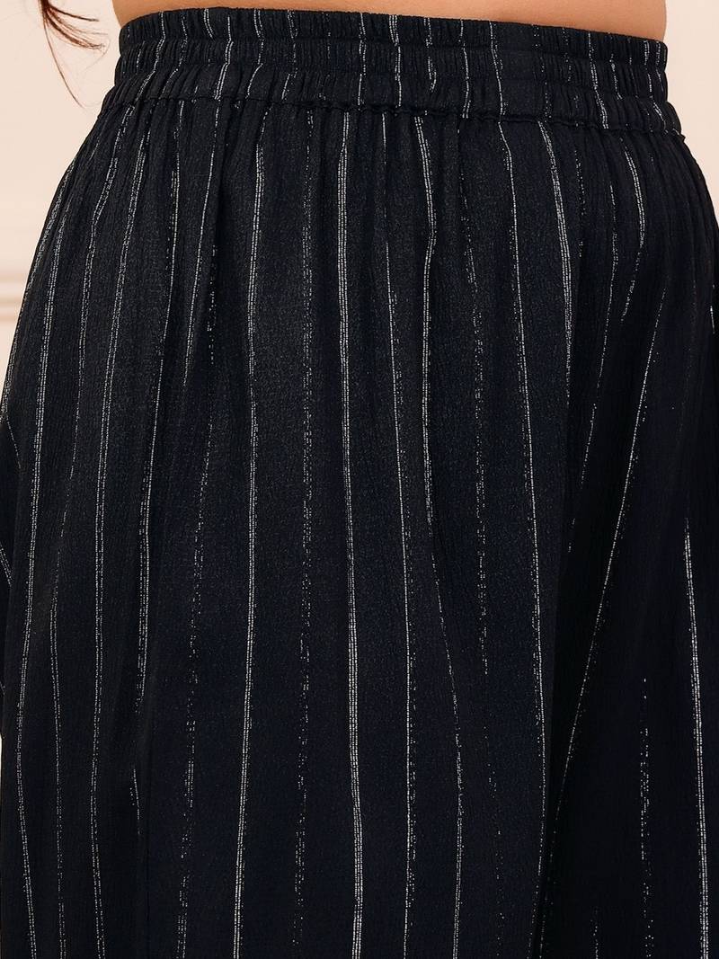 Women Printed Regular Silk Crepe Kurta with Trousers