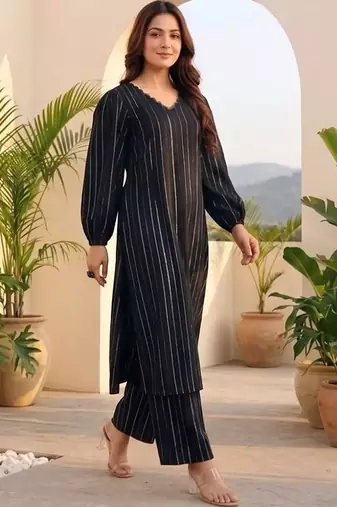Women Printed Regular Silk Crepe Kurta with Trousers