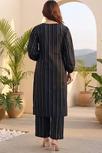 Women Printed Regular Silk Crepe Kurta with Trousers