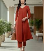 Women Dyed Pleated Kurta with Trousers