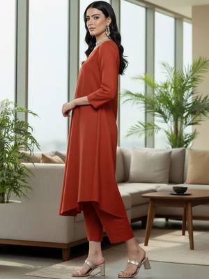 Women Dyed Pleated Kurta with Trousers 5