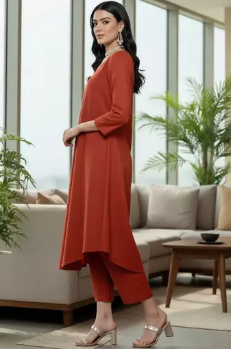 Women Dyed Pleated Kurta with Trousers