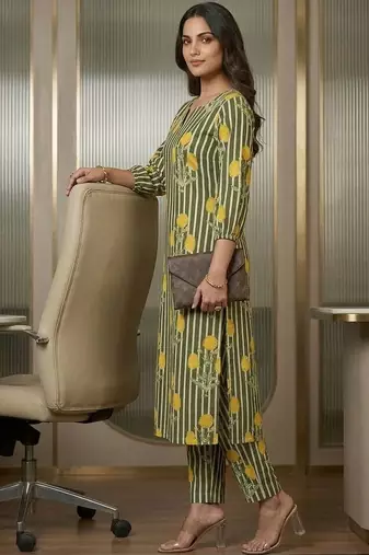Women Striped Regular Kurta with Trousers