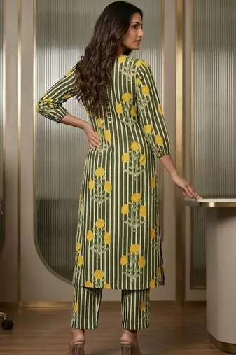 Women Striped Regular Kurta with Trousers