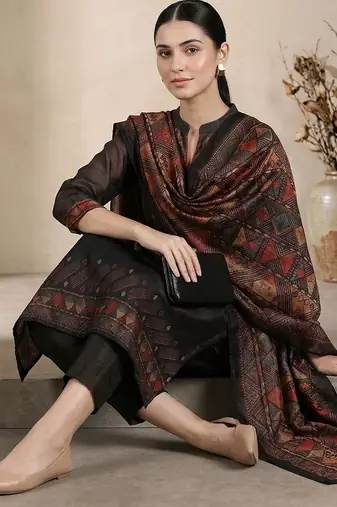 Women Printed Regular Chanderi Silk Kurta with Trousers & With Dupatta