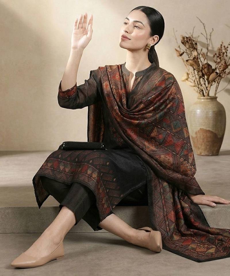 Women Printed Regular Chanderi Silk Kurta with Trousers & With Dupatta