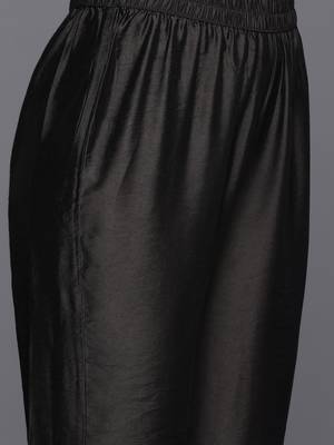 Women Printed Regular Chanderi Silk Kurta with Trousers & With Dupatta 6