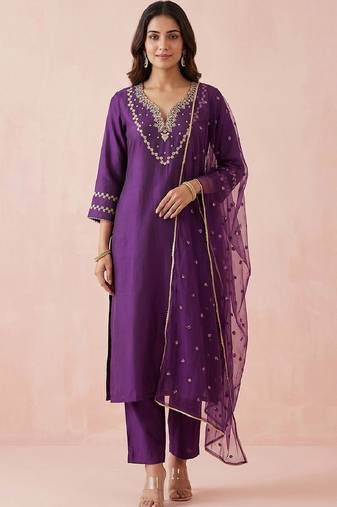 Women Ethnic Motifs Embroidered Thread Work Kurta with Trousers & With Dupatta