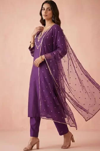 Women Ethnic Motifs Embroidered Thread Work Kurta with Trousers & With Dupatta