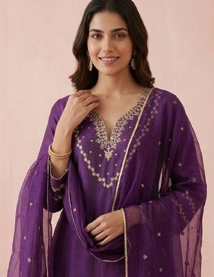 Women Ethnic Motifs Embroidered Thread Work Kurta with Trousers & With Dupatta 6