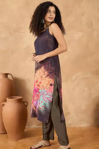 Women Spaghetti strap floral kurta with trousers