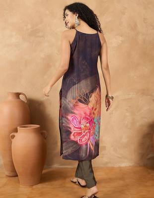 Women Spaghetti strap floral kurta with trousers 6