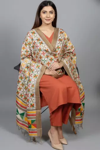 Women Ethnic Motifs Regular Kurta with Trousers & With Dupatta