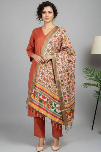 Women Ethnic Motifs Regular Kurta with Trousers & With Dupatta