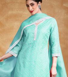 Women Floral Embroidered Regular Thread Work Kurta with Trousers & Dupatta